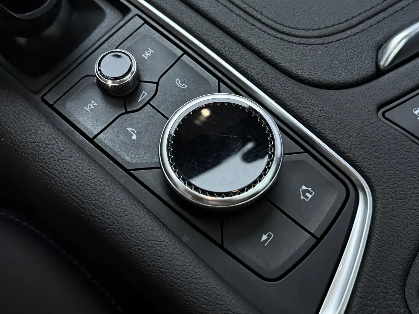 Фото 13 - Cadillac XT5