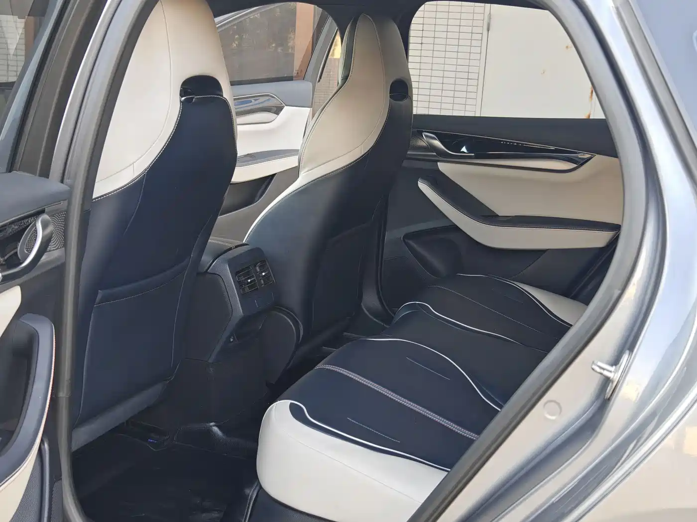 BYD Qin PLUS 2021 DM-i 120KM Premium фото 6