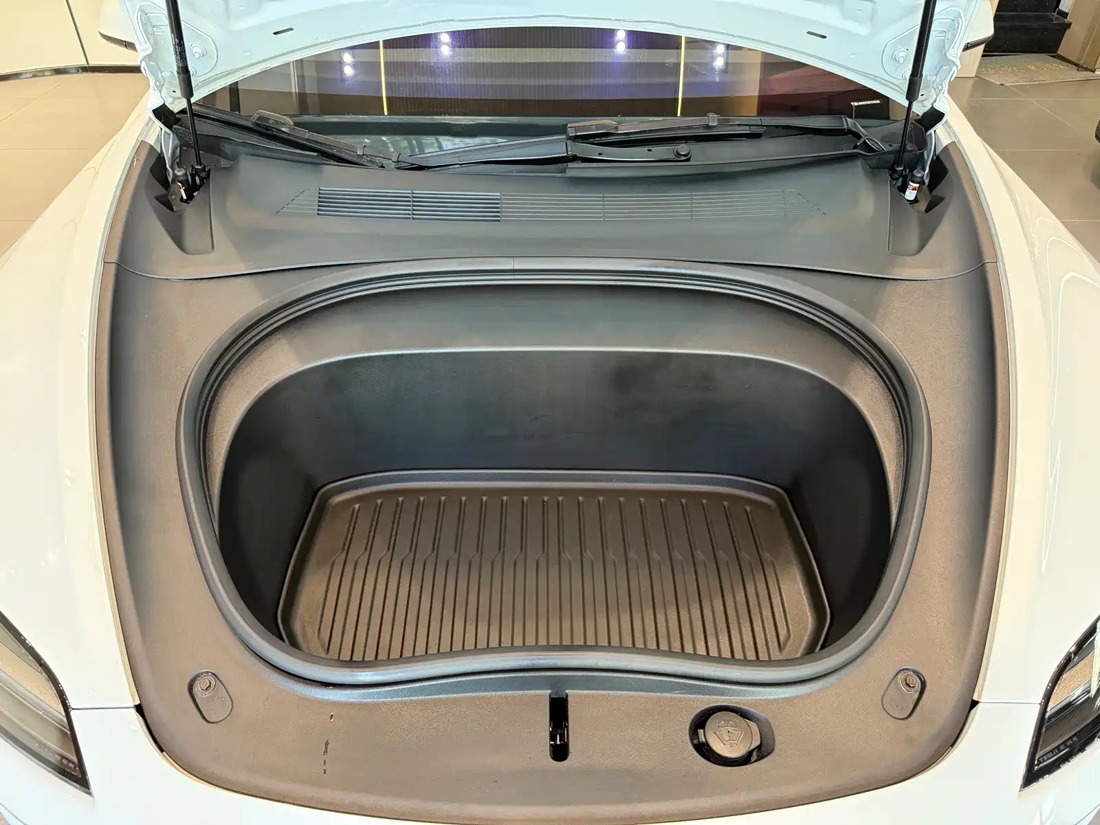 صورة 15 - Tesla Model 3