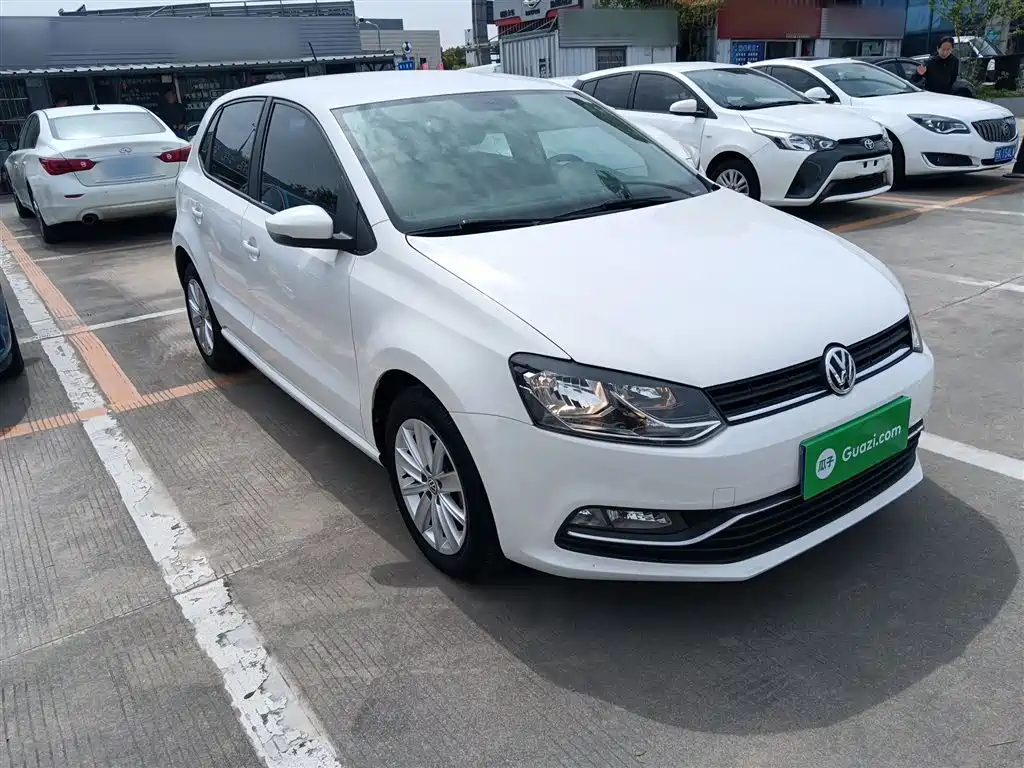 Volkswagen Polo 2014 1.4L Automatic Comfort Edition фото 22