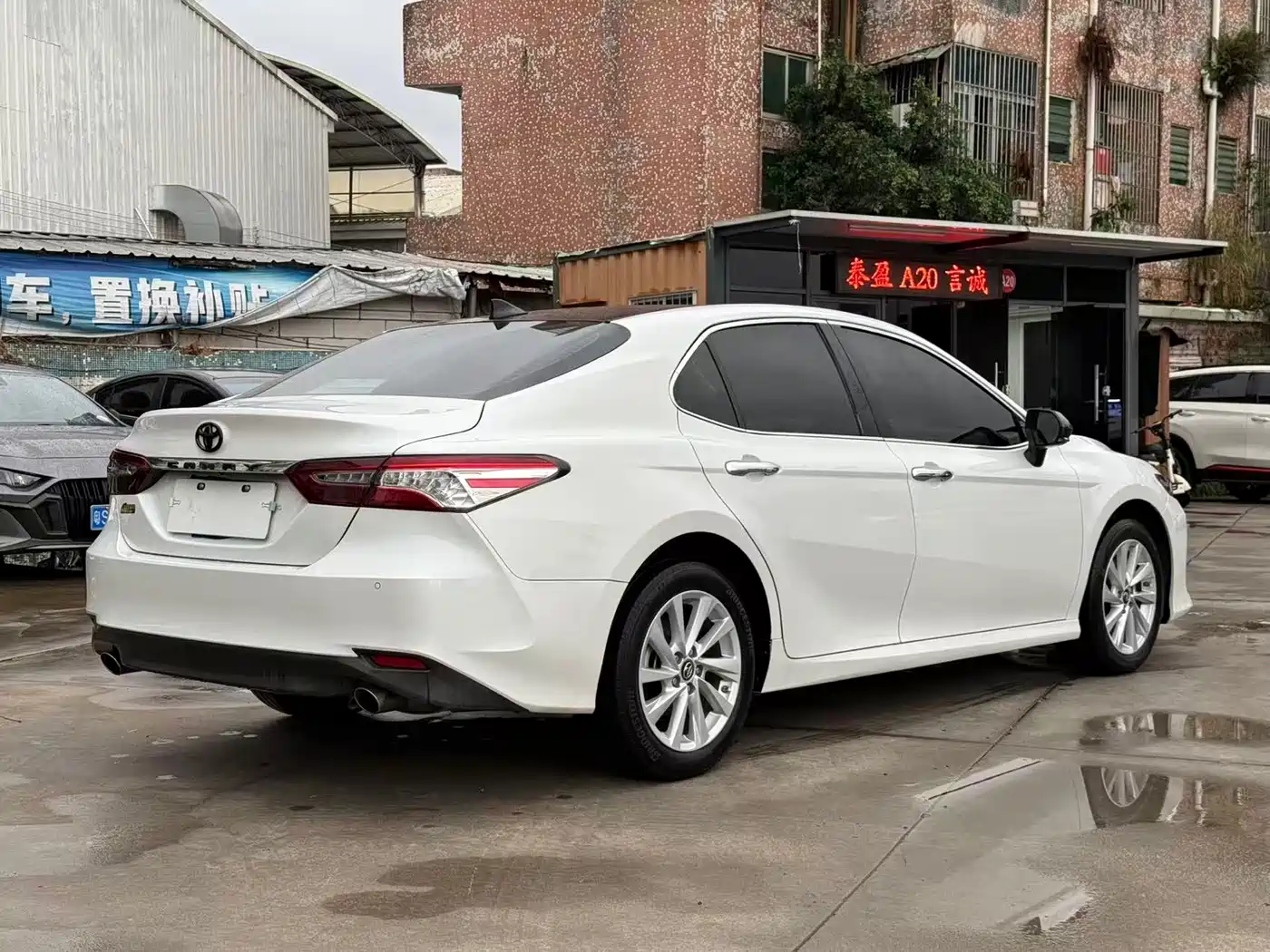Toyota Camry 2021 2.0G Luxury Edition фото 7