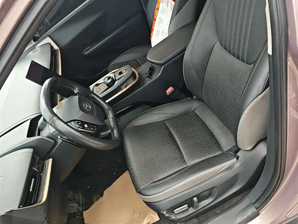 Toyota bZ3 2023 616km Long Range Premium фото 15