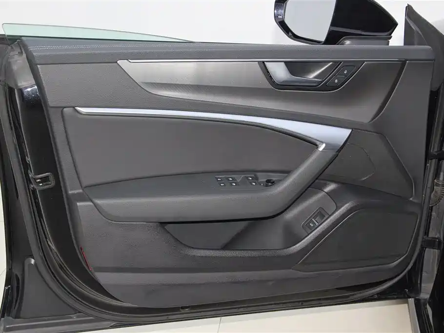 Audi A7L 2024 45TFSI S-line Dream Edition Crystal Package фото 17