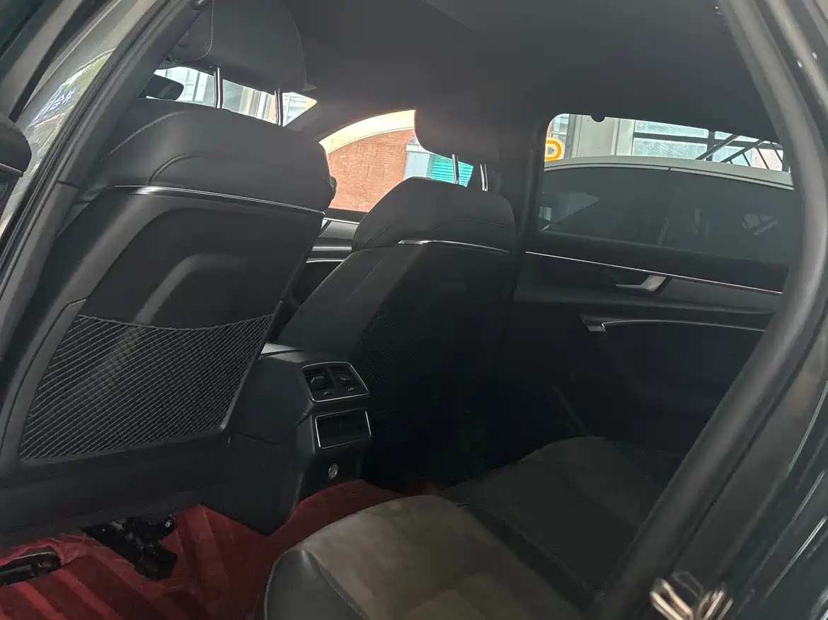 Audi A6L 2021 40 TFSI Luxury Sport фото 11