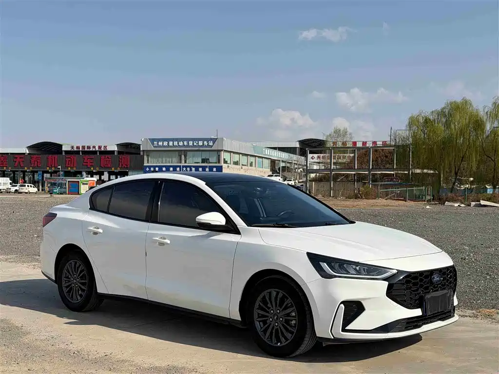 FORD FOX