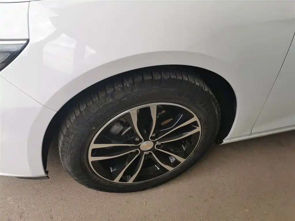 Chevrolet Malibu XL 2017 1.5T Auto Sport Edition фото 25