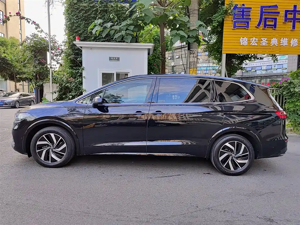 Volkswagen Viloran 2023 Facelift 380TSI Prestige Edition фото 3