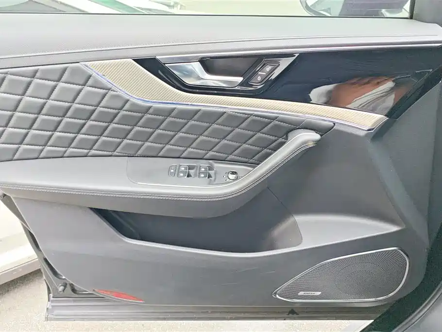 Hongqi HS5 2019 2.0T Smart Connect Enjoy Edition фото 7