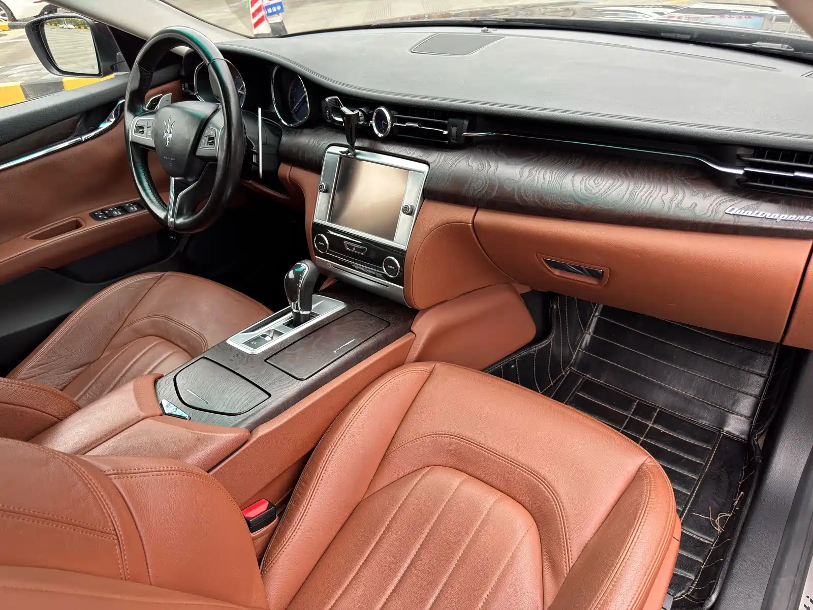 Photo 14 - Maserati Quattroporte