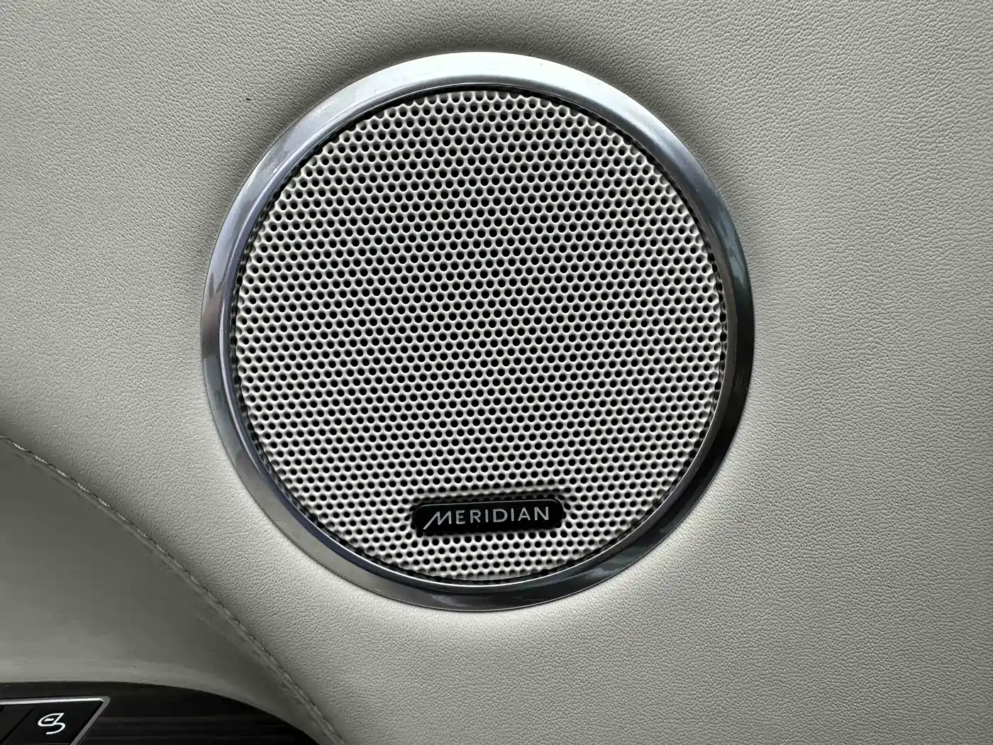 Land Rover Range Rover 2014 3.0 SC V6 Vogue SE Genesis Extended Edition фото 12