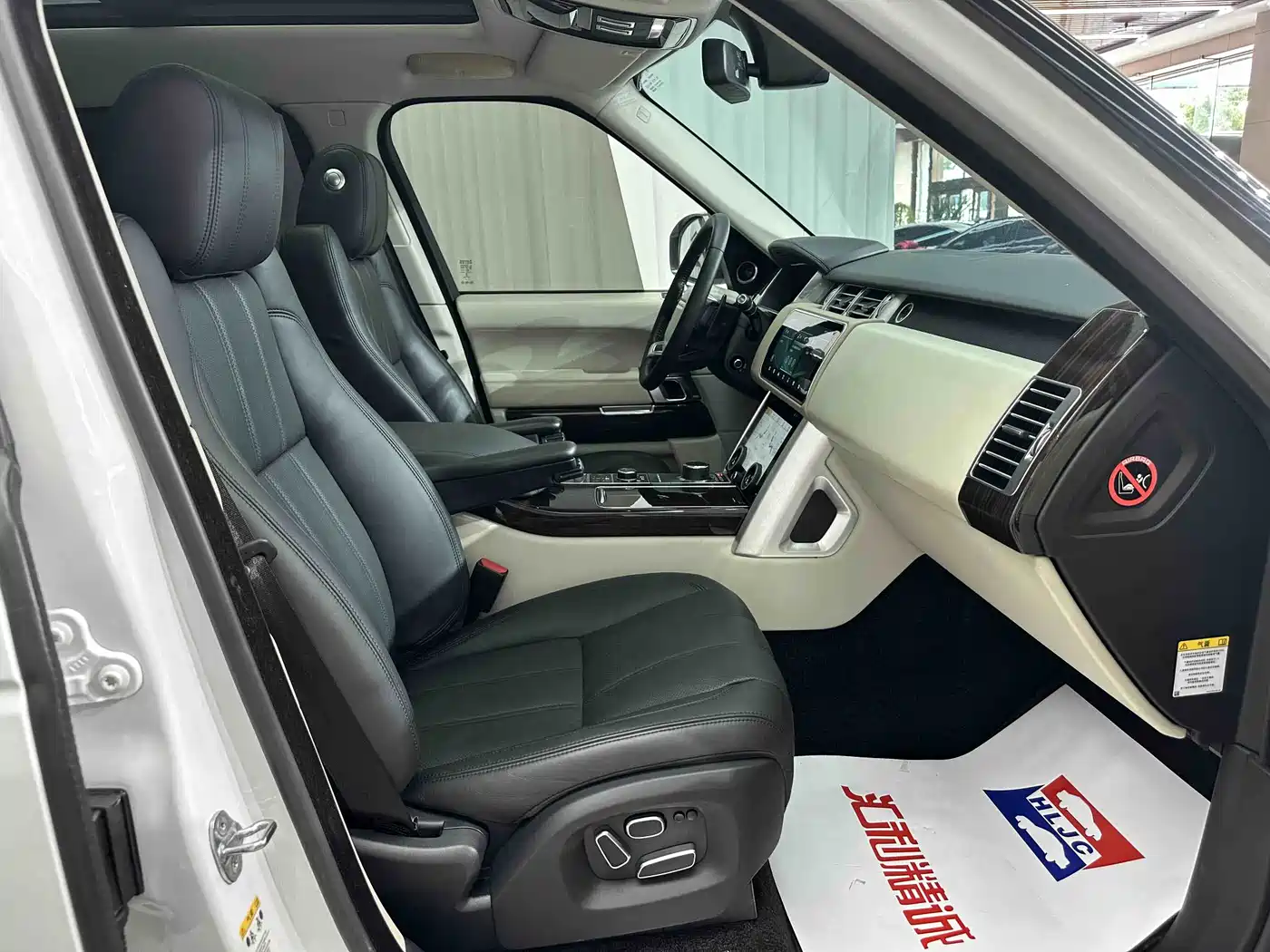 Land Rover Range Rover 2014 3.0 SC V6 Vogue SE Genesis Extended Edition фото 18