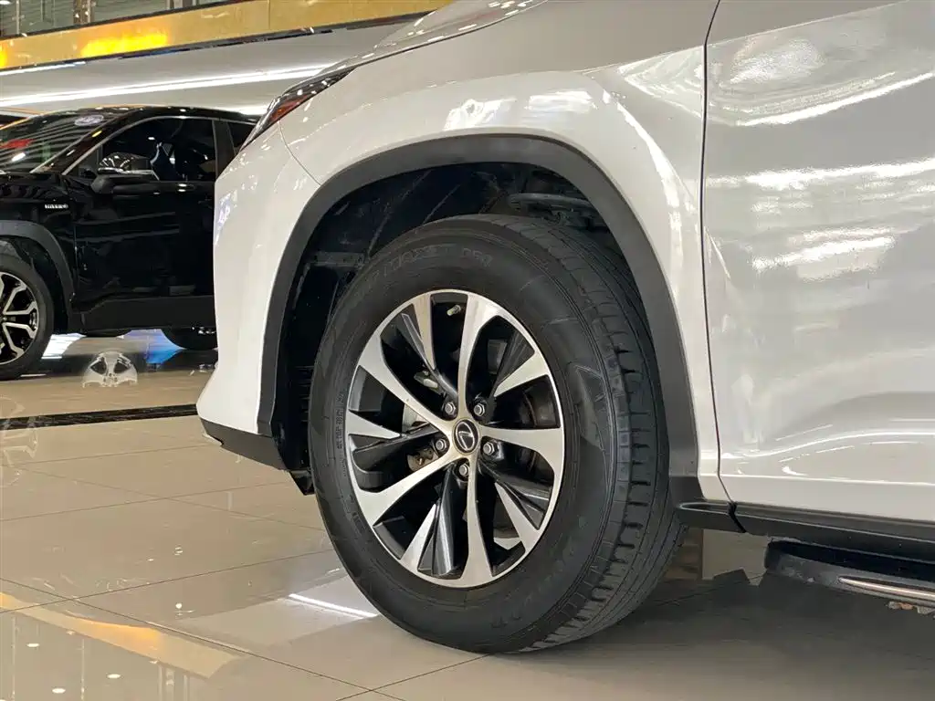 Lexus RX 2020 Facelift 300 2WD Elite Edition фото 19