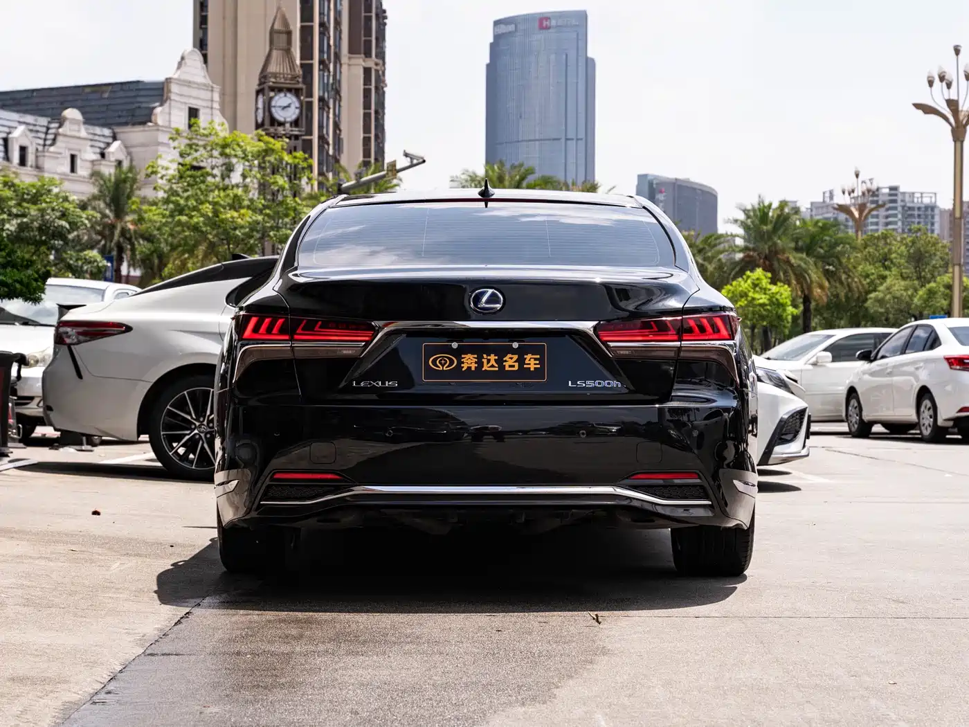 Lexus LS 2020 500h Luxury (China VI) фото 5