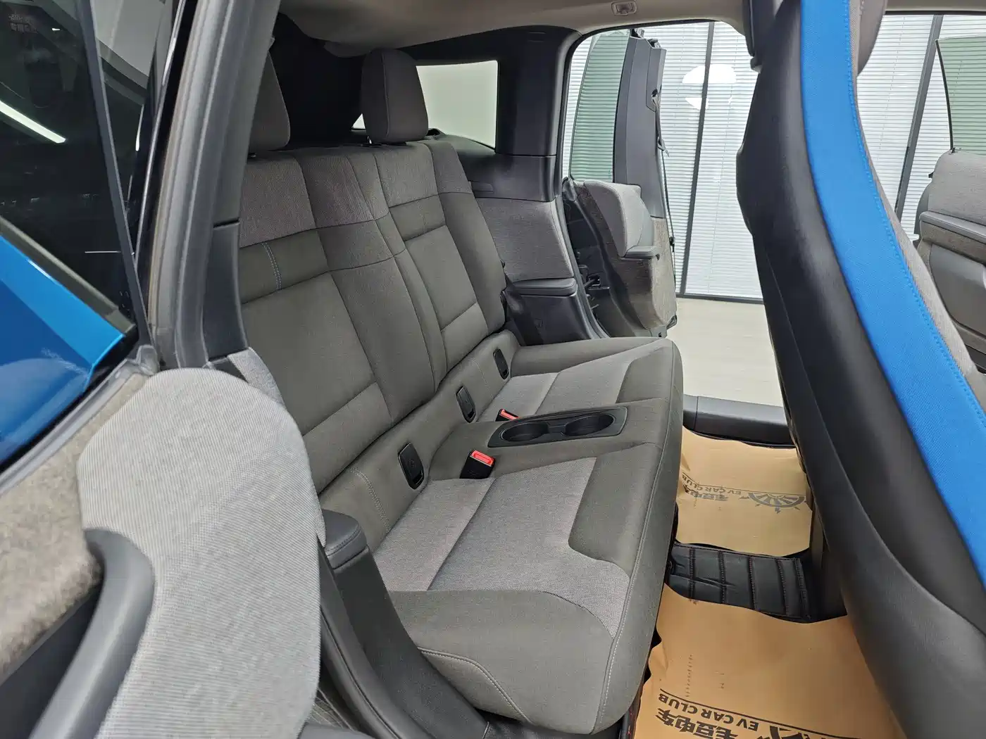 Photo 22 - BMW i3 (Import)