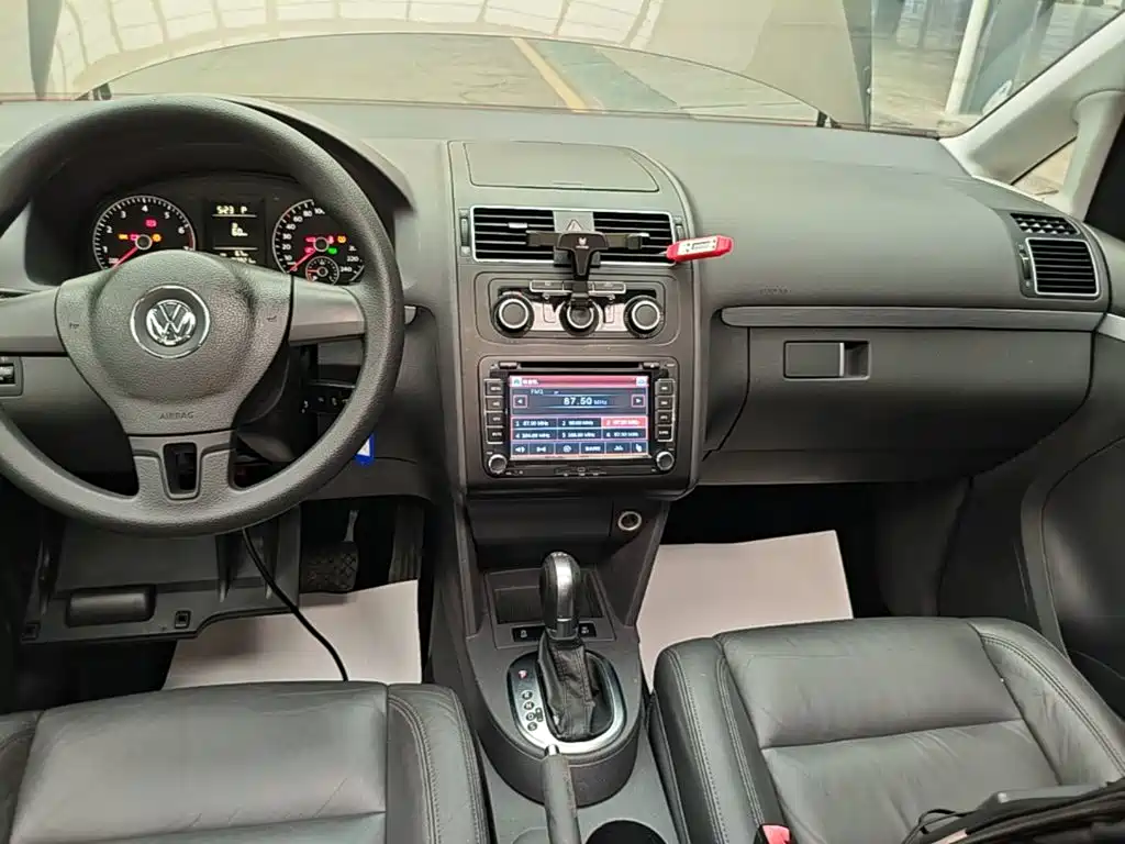 Photo 13 - Volkswagen Touran