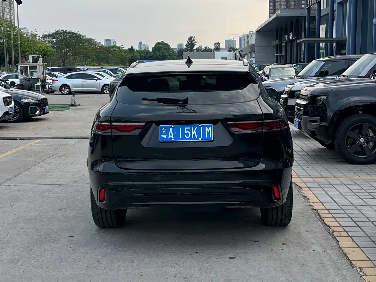 JAGUAR F-PACE