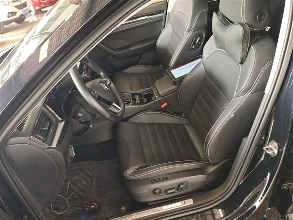 Škoda Superb 2023 Facelift TSI330 DSG Luxury Edition фото 15