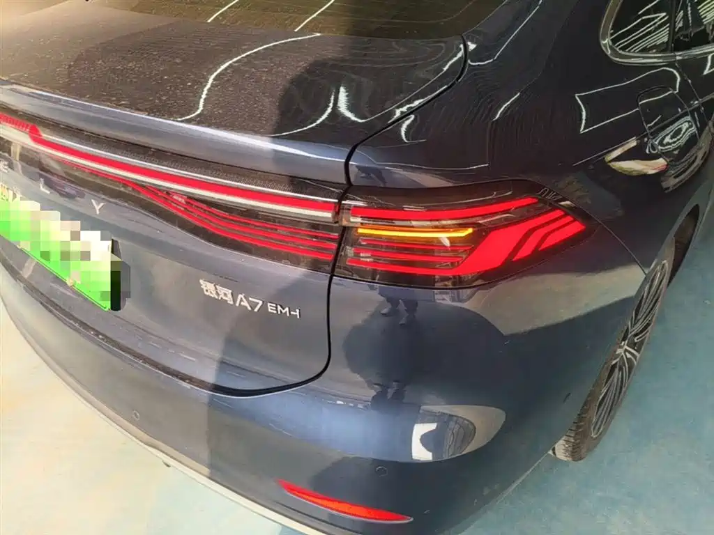 Geely Galaxy Galaxy A7 2025 EM-i фото 8