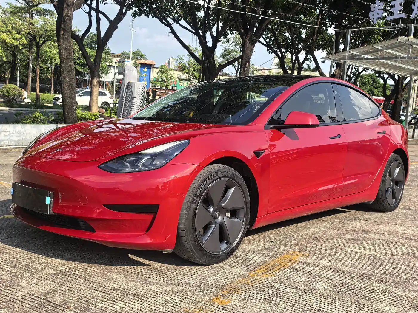 Фото 1 - Tesla Model 3