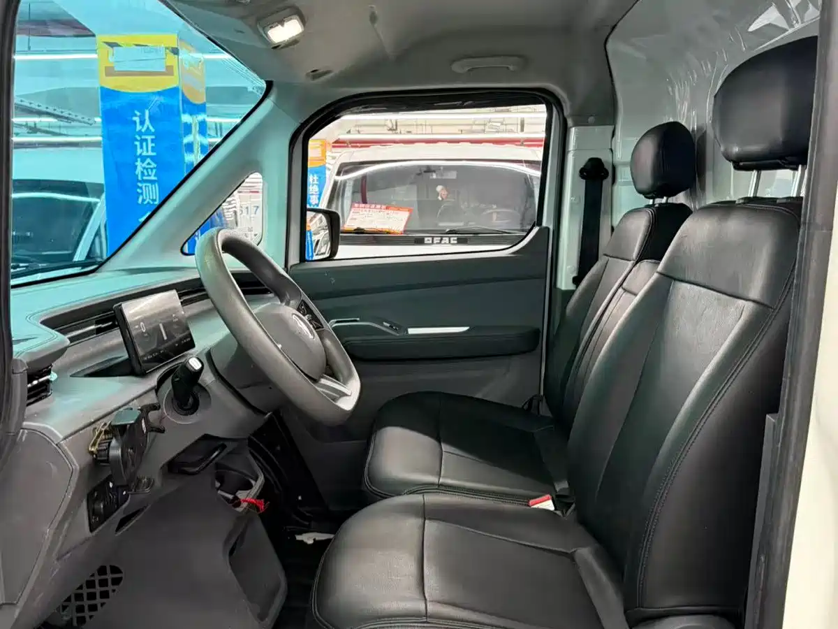 Foton Fengjing i7 2025 2025 Professional Logistics Long Wheelbase FWD CATL 66.67kWh Smart Edition Flat Roof Single Tire 2-Seater