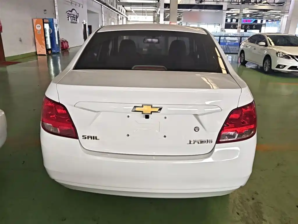 Chevrolet Sail 2015 Sail 3 1.5L Manual Ideal Sunroof Edition фото 6