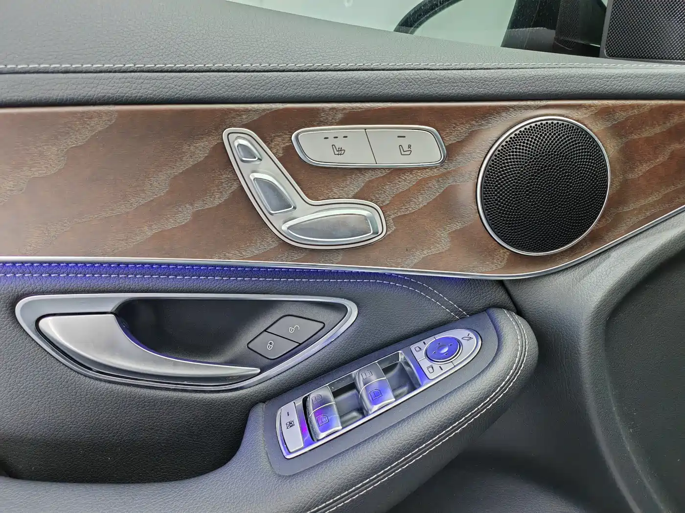 Mercedes-Benz GLC 2020 Facelift GLC 260 L 4MATIC Luxury фото 19
