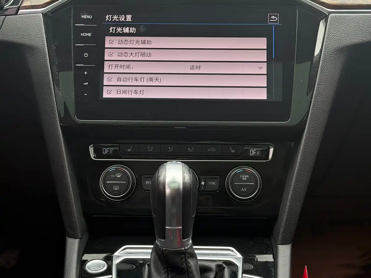 Volkswagen Magotan 2018 330TSI DSG Premium фото 10