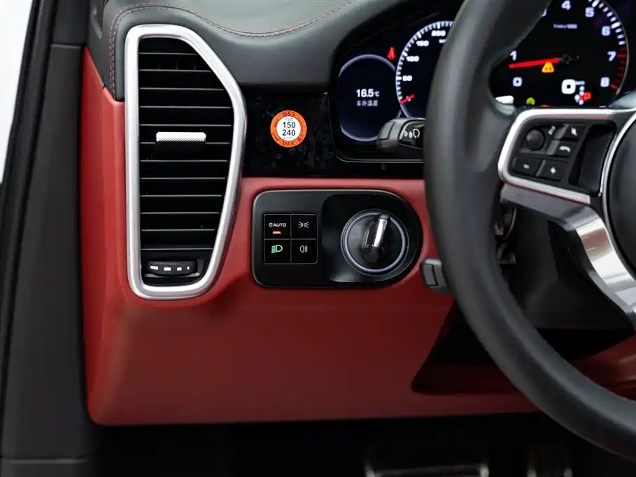 Porsche Cayenne 2018 Cayenne S 2.9T фото 19