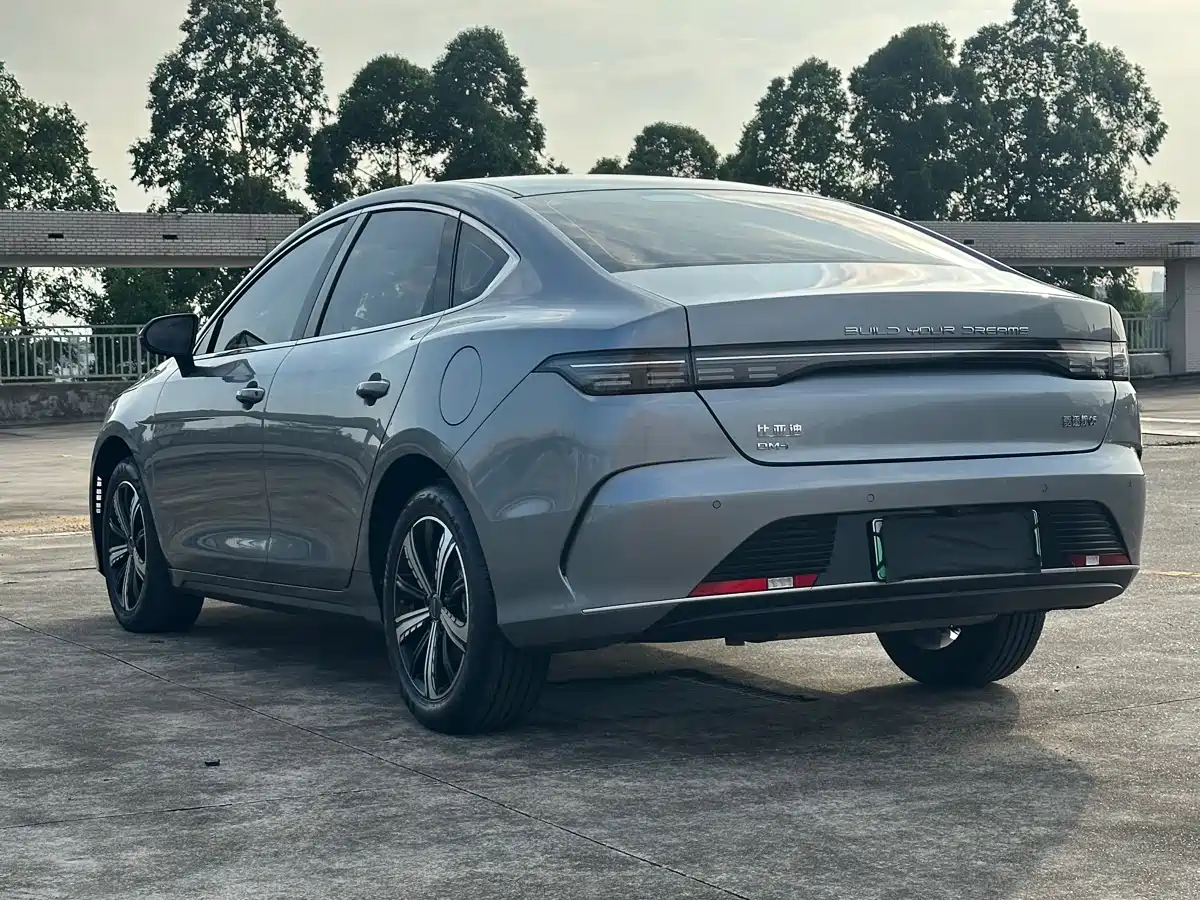 BYD Destroyer 05 2023 Champion Edition DM-i 120KM Honor фото 7