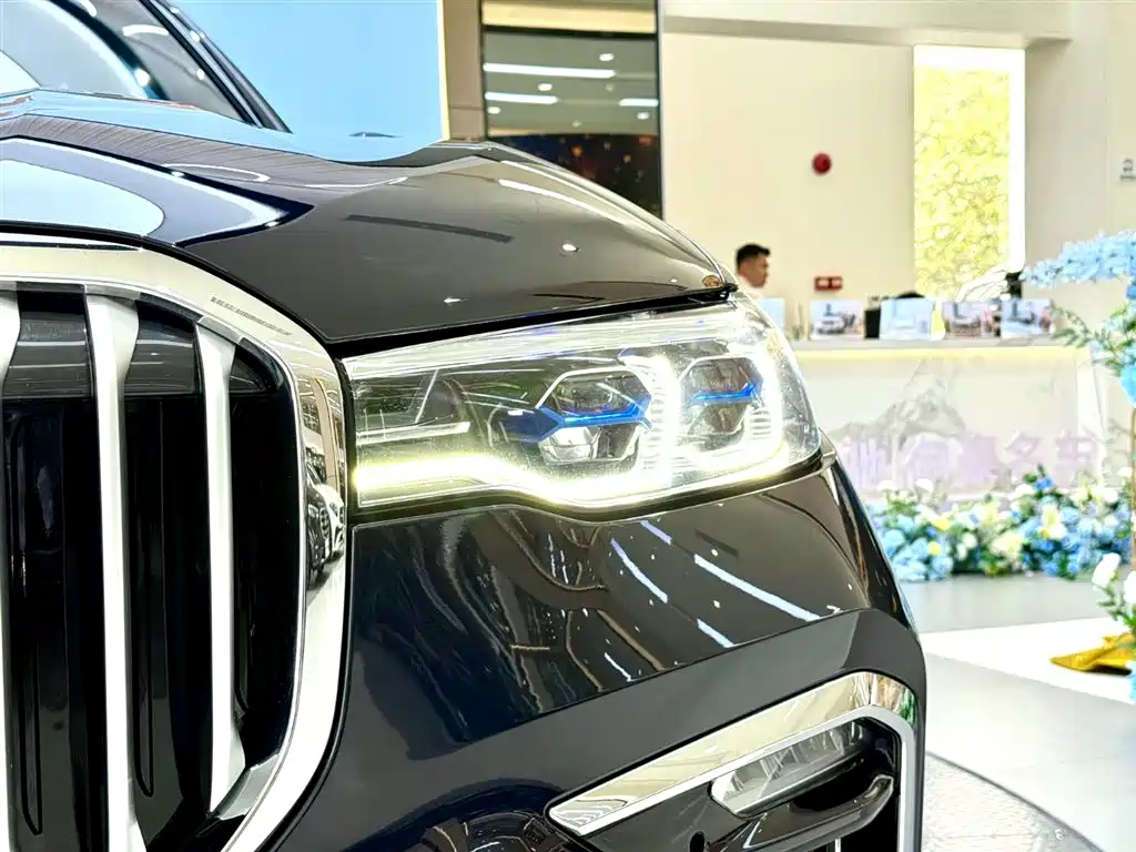 BMW X7 2022 xDrive40i Exclusive M Sport Package фото 6