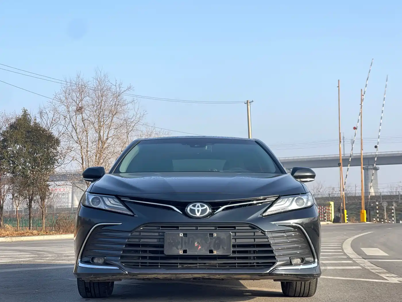 Toyota Camry 2023 2.0G Luxury Edition фото 2
