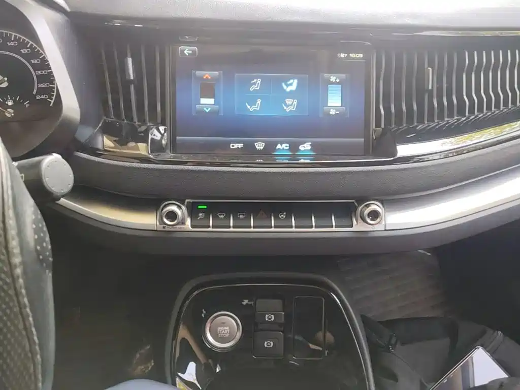 Photo 13 - Haval H2s