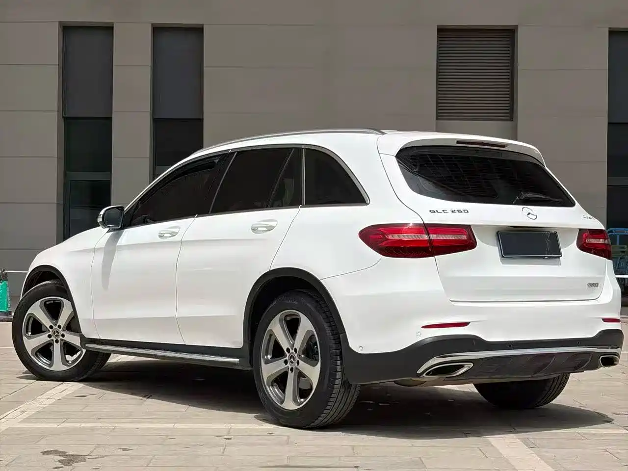 Mercedes-Benz GLC 2017 GLC 260 4MATIC Luxury фото 4