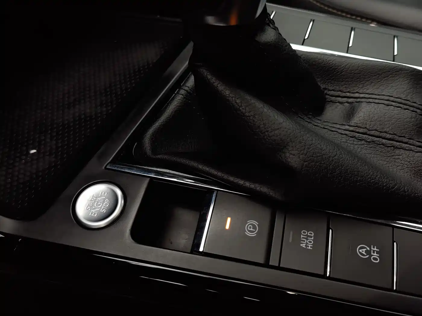 Volkswagen Passat 2021 Model 280TSI Business Edition фото 15