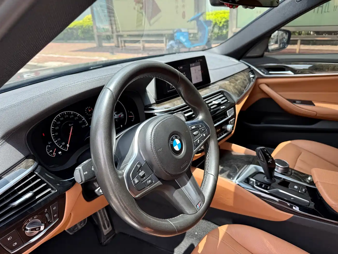 BMW 5 Series 2019 530Li Leading M Sport Package фото 5