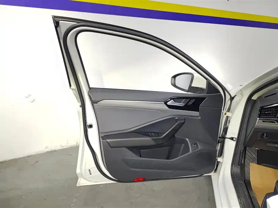 Volkswagen Sagitar 2021 200TSI DSG Comfort Smart Edition фото 7