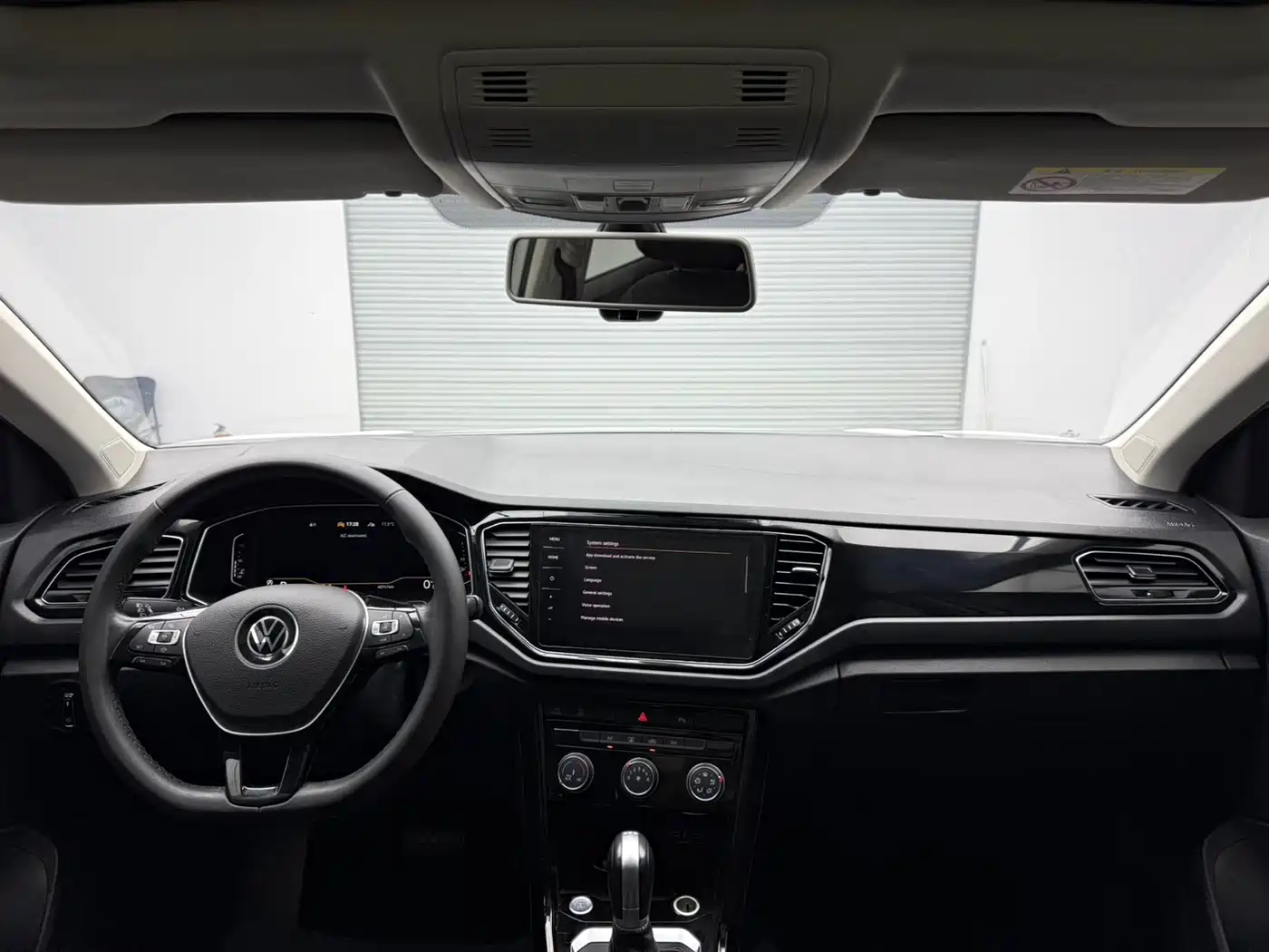 VOLKSWAGEN T ROC EXPLORING SONGS