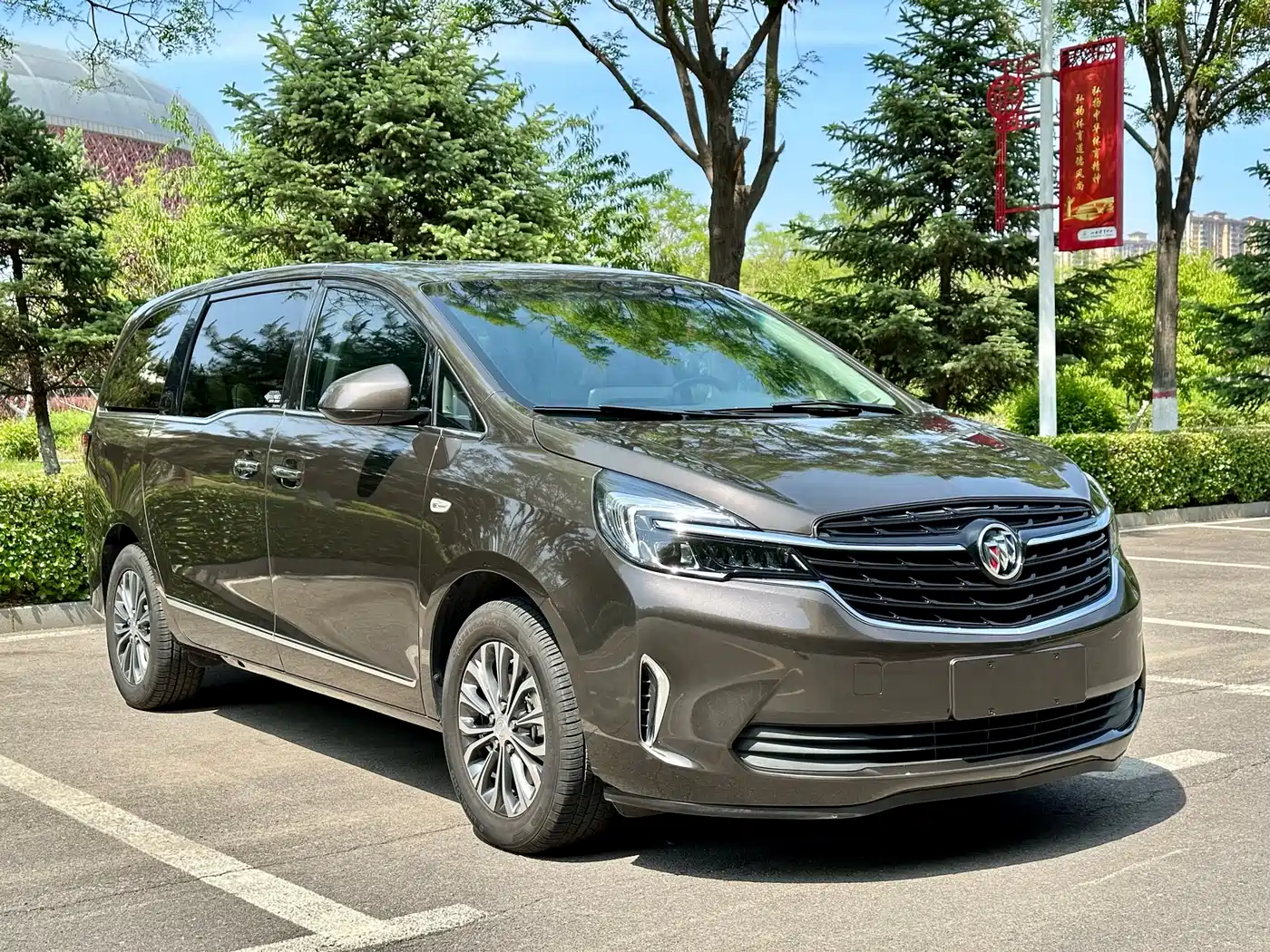 Buick GL8 2021 Land Business Class 652T Luxury фото 3