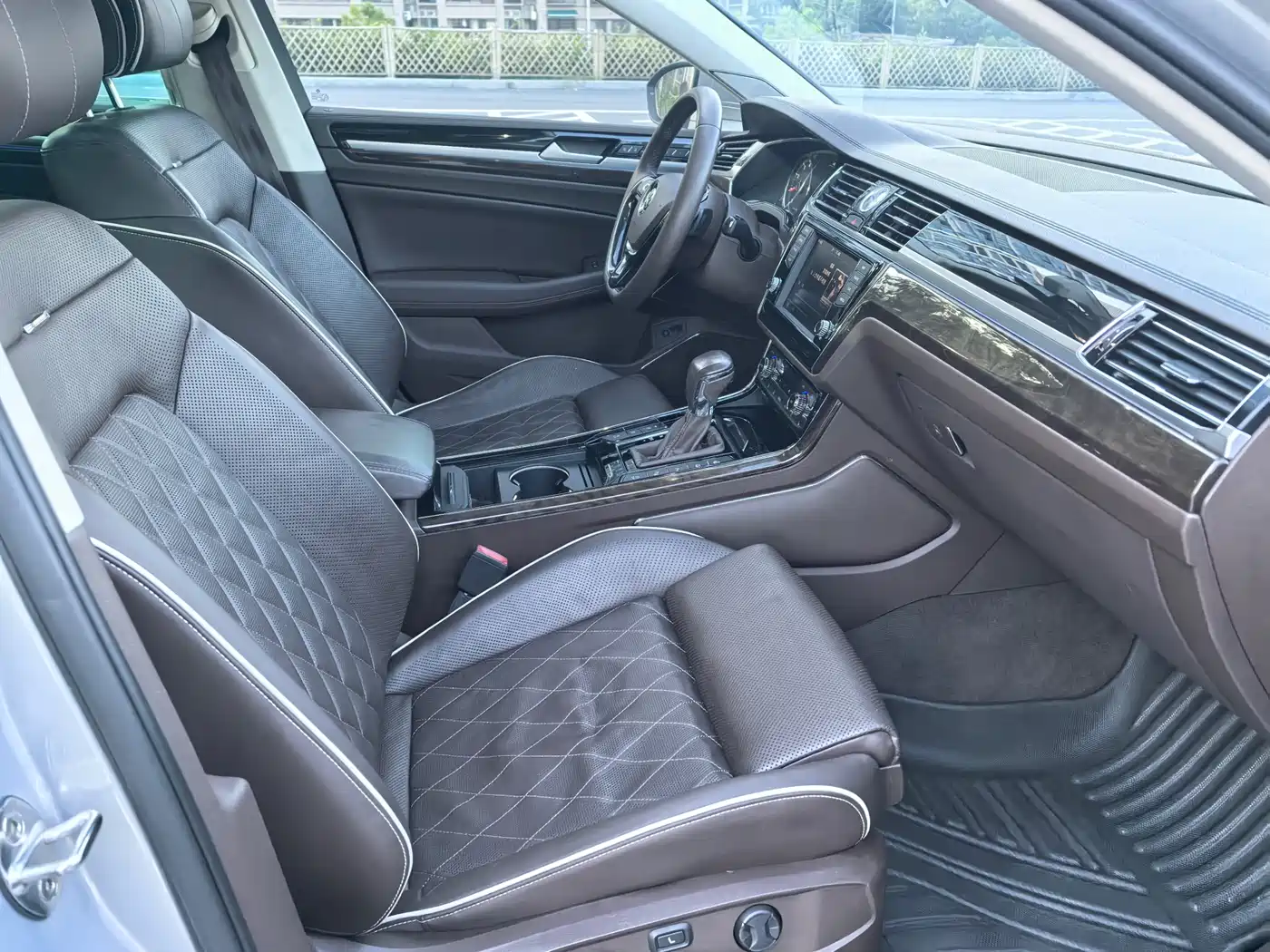 Volkswagen Phideon 2018 380TSI 2WD Flagship Edition фото 15