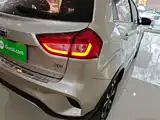 Фото 8 - Geely Vision X3