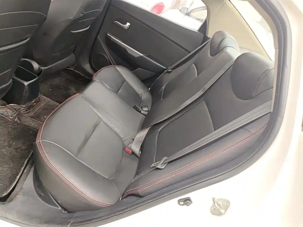 Kia K2 2015 Sedan 1.4L MT GLS фото 17