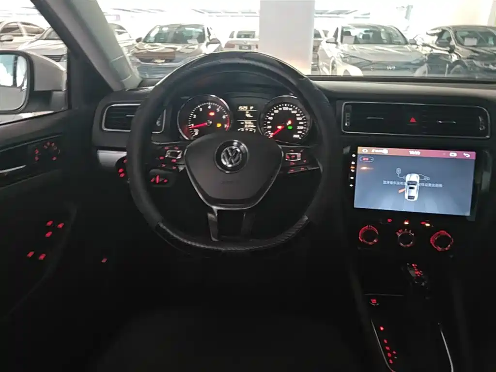 Volkswagen Sagitar 2018 1.6L Automatic Comfort фото 11