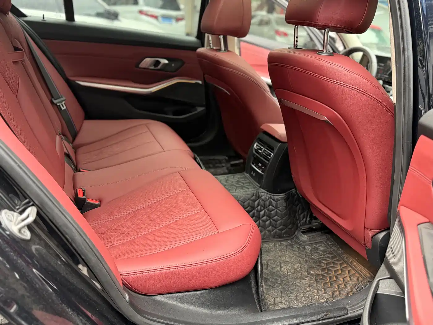 BMW 3 Series 2023 325Li M Sport Black Night Package фото 7
