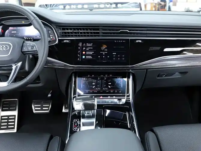 Audi SQ7 2024 4.0 TFSI Dark Knight Edition фото 18