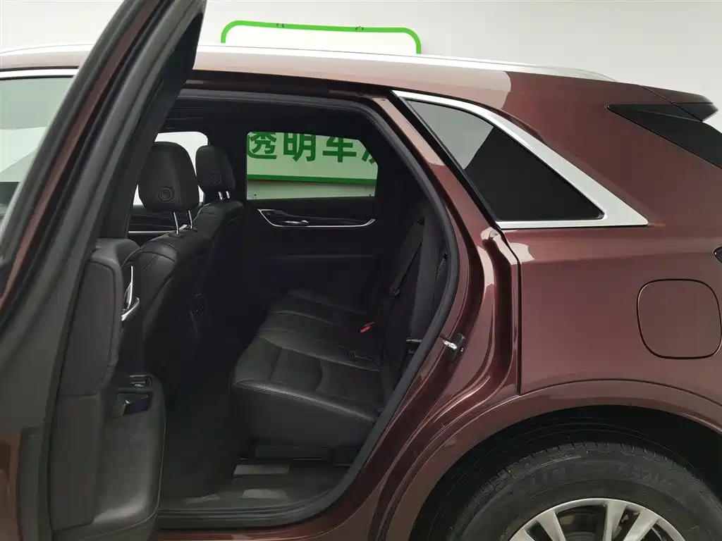 CADILLAC XT5