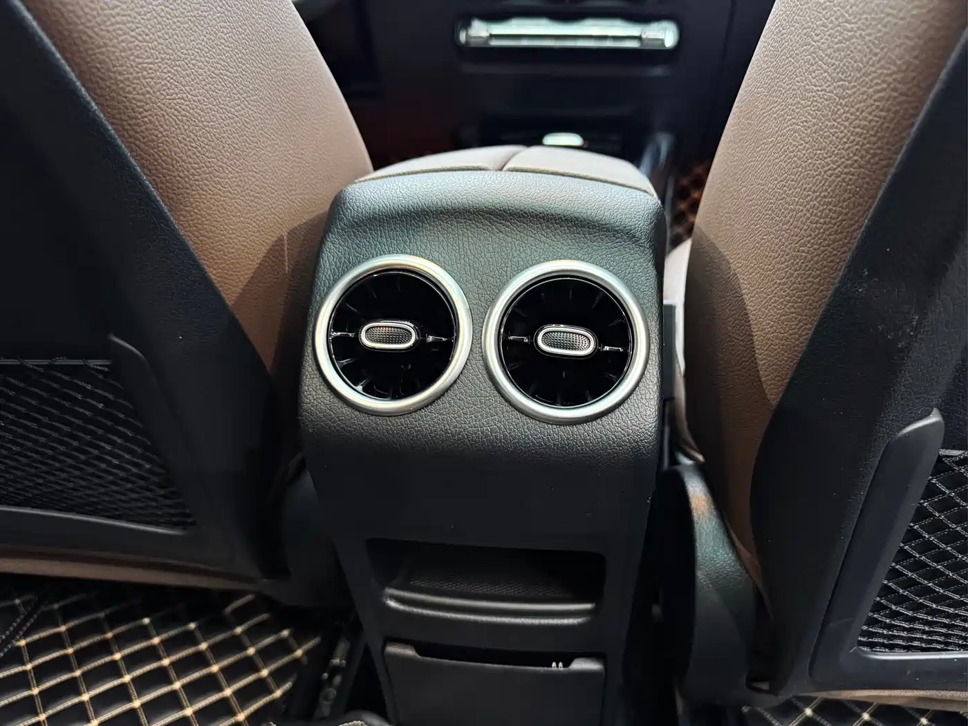 Mercedes-Benz GLB 2024 GLB 200 Dynamic фото 4