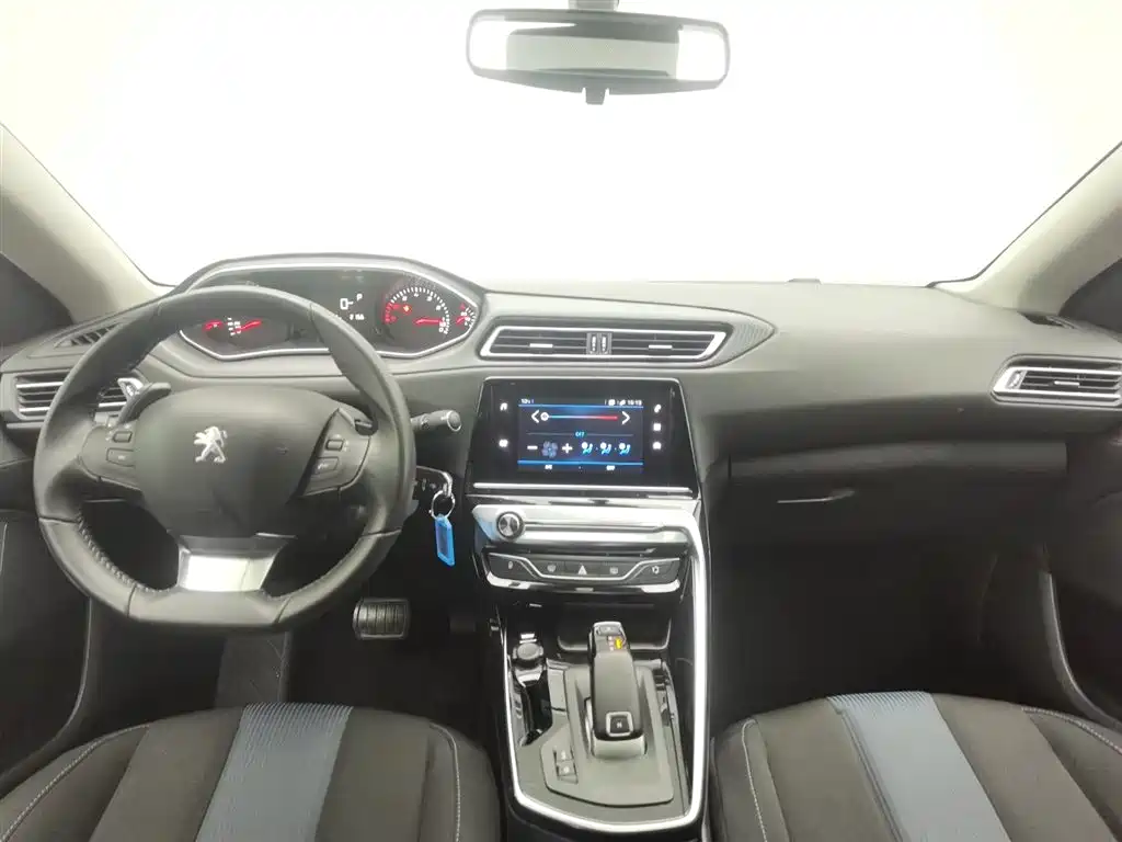 Peugeot 308 2019 230THP Automatic Luxury Edition China VI фото 5