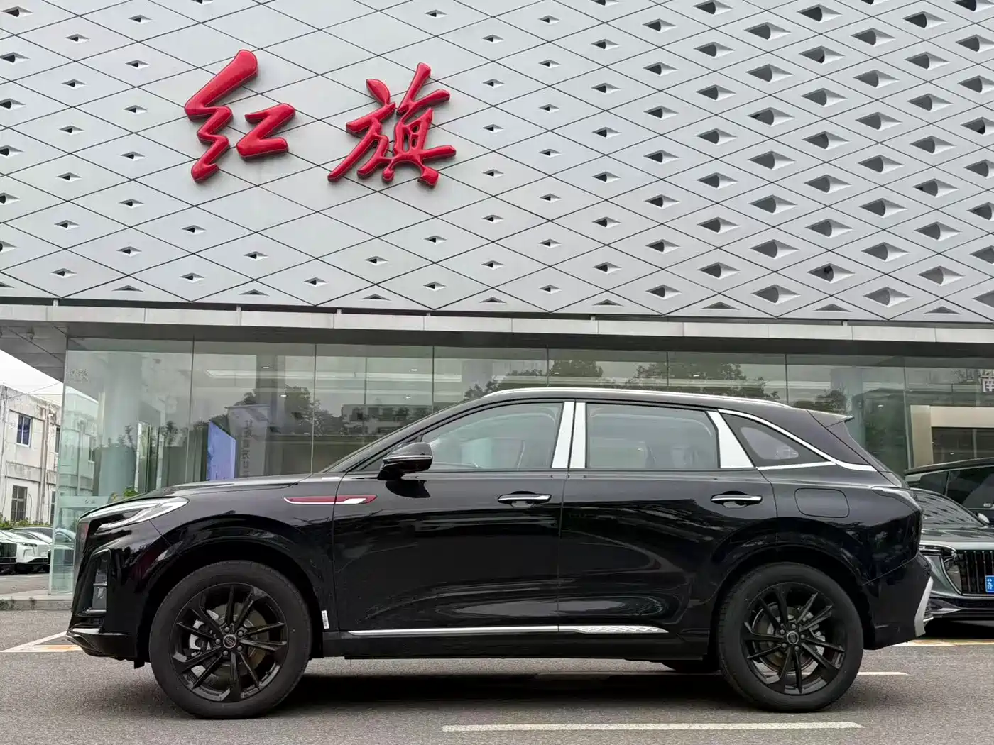 Hongqi HS3 PHEV 2025 125km Jingwei PLUS 2 Million Commemorative Edition фото 4