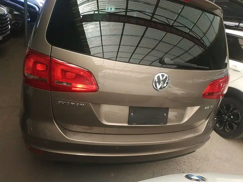 Volkswagen Sharan 2014 2.0TSI Comfort фото 6