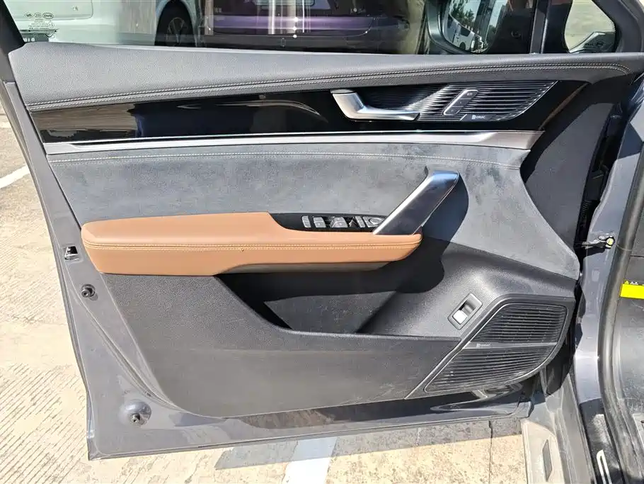 BYD Tang New Energy 2021 DM-i 112KM Honor фото 7